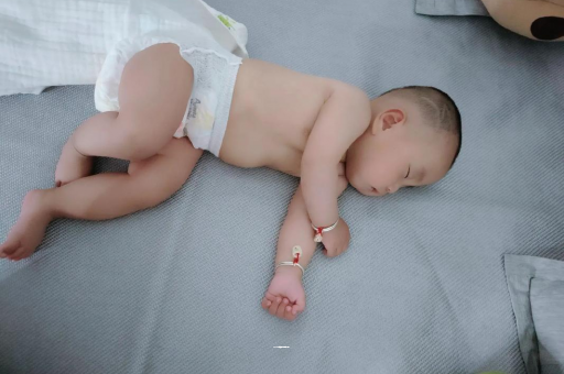 岑溪怀孕多久肚子会胀气